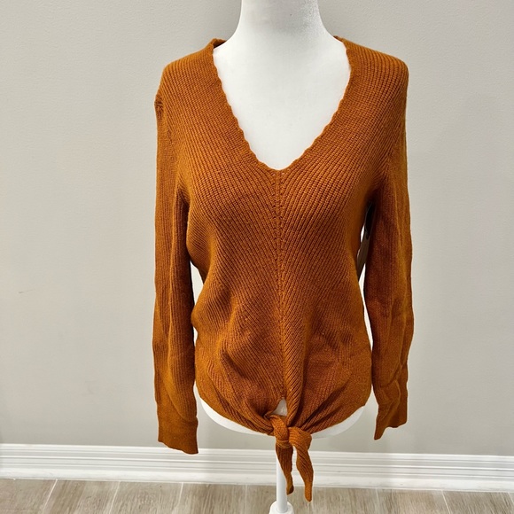 Tie front sweater - Picture 3 of 8